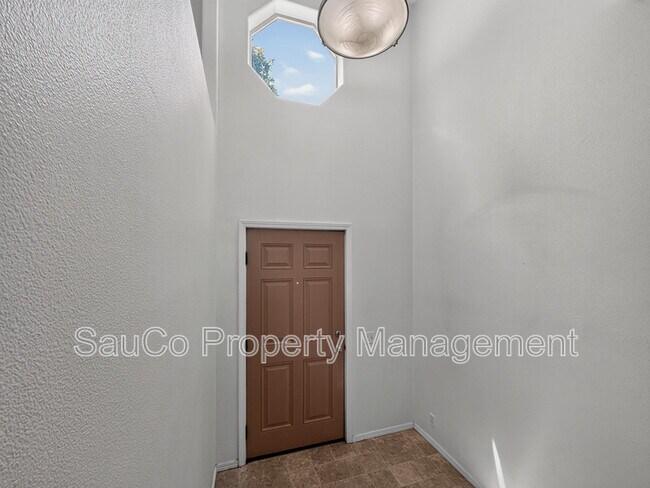 Building Photo - 20715 NW Painted Mountain Dr