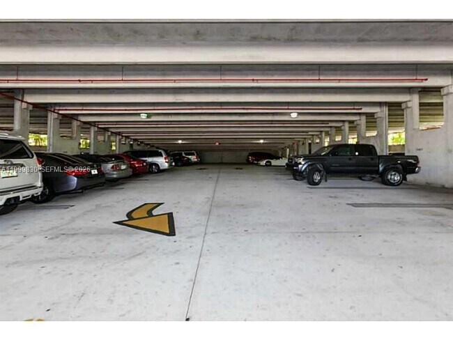 Building Photo - 2775 NE 187th St