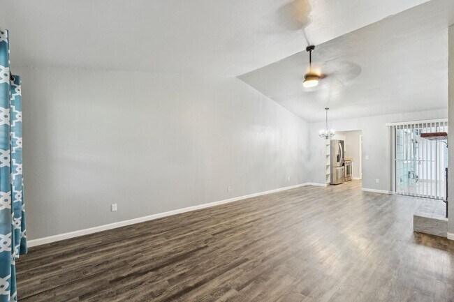 Building Photo - Charming Updated Gem Near Quail Springs!