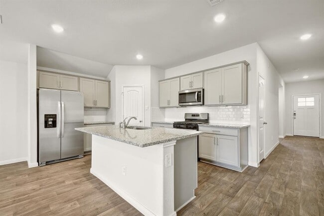 Building Photo - 210 Briggs Ln