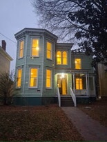 Building Photo - 140 Marshall St