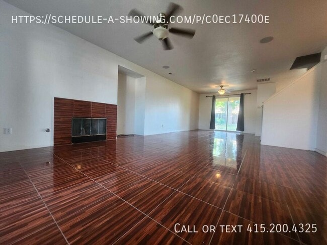 Building Photo - 3947 S Oak View St