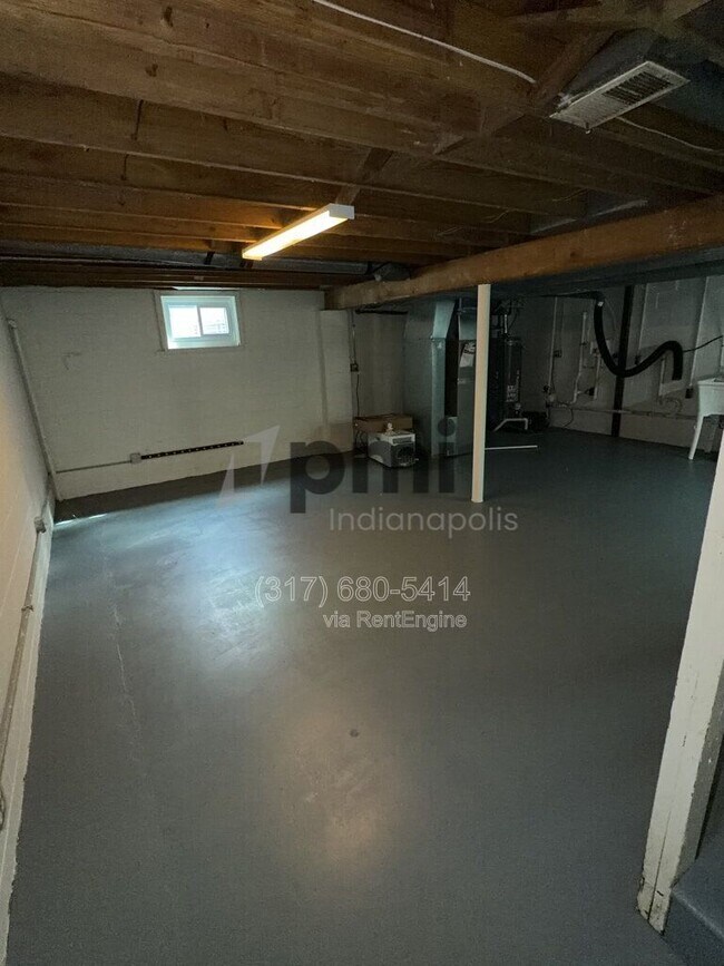 Building Photo - 635 Phaeton Pl