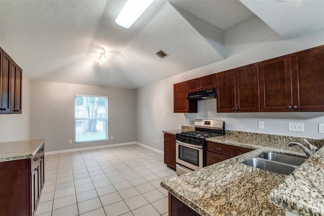 Building Photo - 22707 Bridgewater Dr