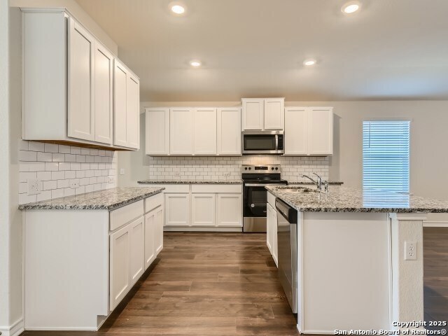 Building Photo - 1725 Rocky Rise