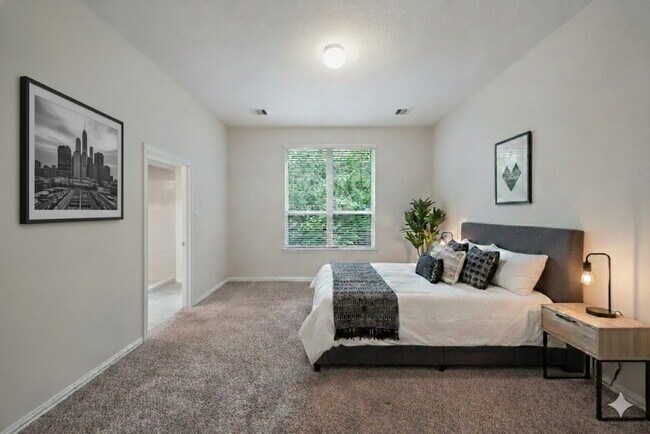 Building Photo - 708 Ivory Manor Dr