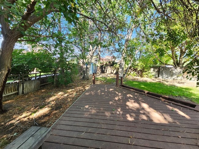 Building Photo - Centrally Located Richland Home, Close to Columbia Center Amenities!