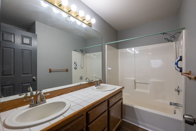 Building Photo - 3 Bedroom, 2 Bath Home in Ferndale