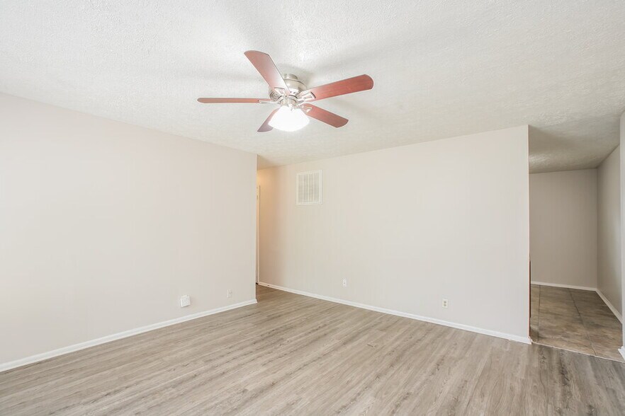 Building Photo - 8302 42nd St