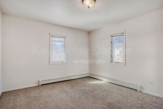 Building Photo - 990 Beech St