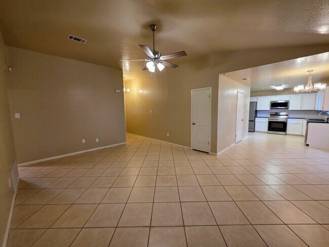 Building Photo - Beautifully Updated 4 Bedroom Home