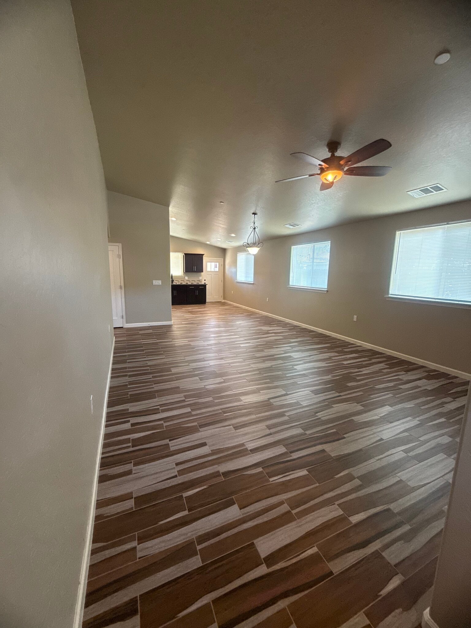 Building Photo - 16831 Hill Dr
