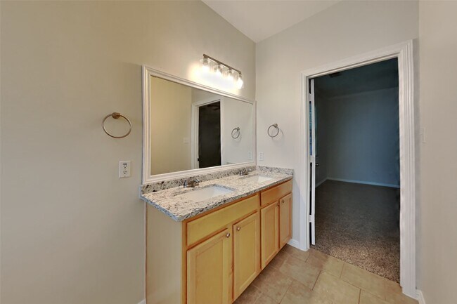 Building Photo - 17906 Magenta Springs Dr