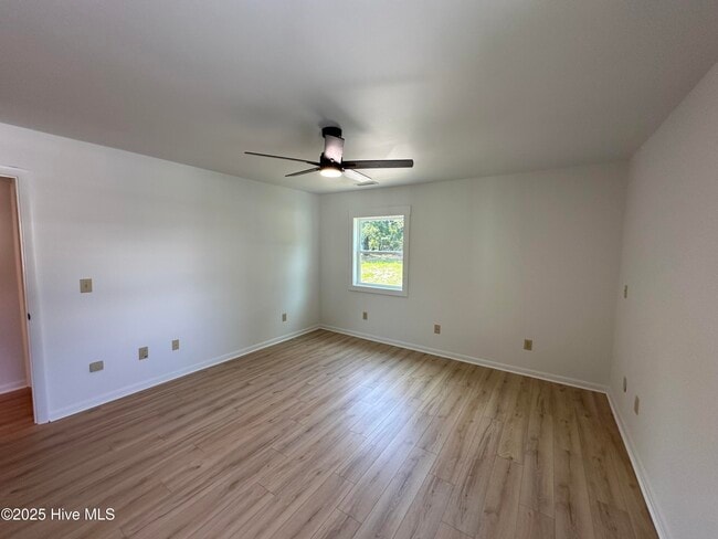 Building Photo - 106 Broadview Ln