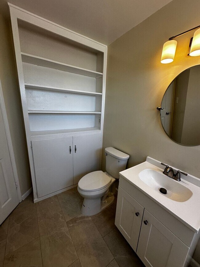 Building Photo - SILVER STRAND BLVD DUPLEX