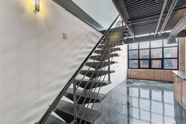 Building Photo - 3110 Thomas Ave