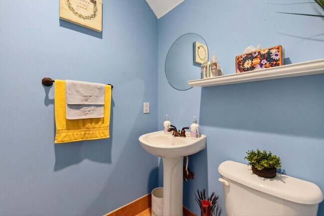 Building Photo - 5057 Sancerre Cir