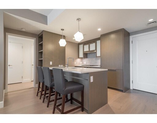 Building Photo - 100 Lovejoy Wharf