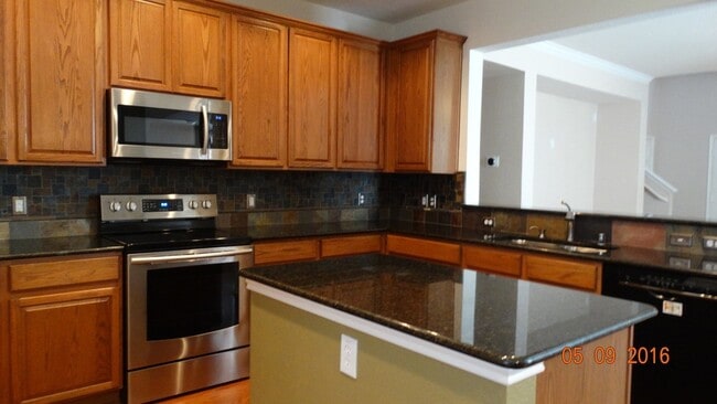 Building Photo - 2681 Calmwater Dr