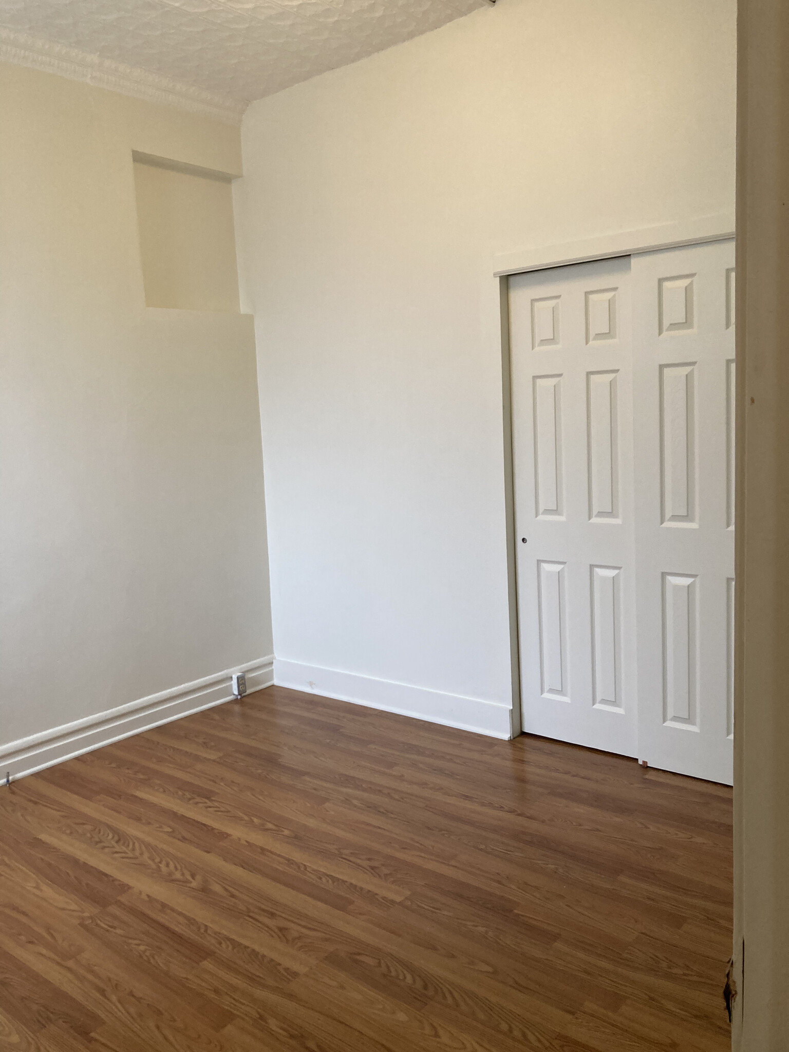 bedroom 2 - 6644 Gravois Ave