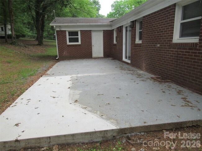 Building Photo - 745 Brady Branch Trail