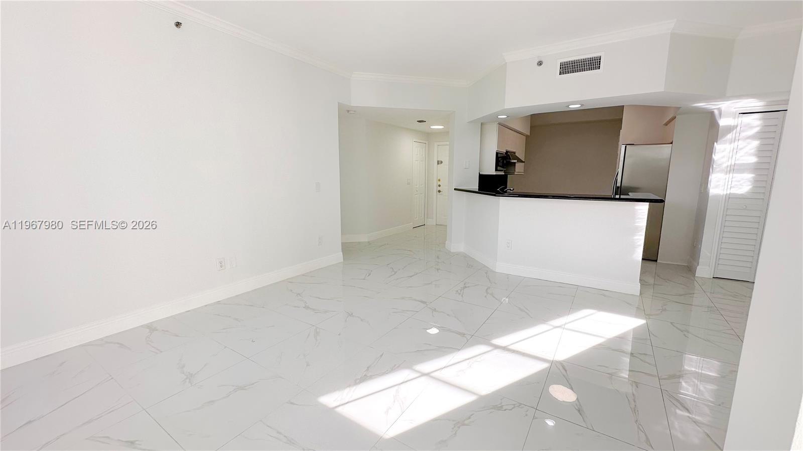 Building Photo - 3255 NE 184th St