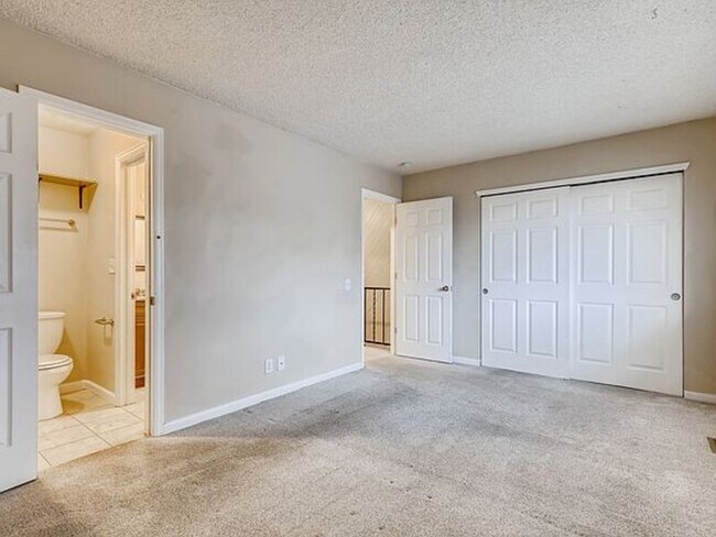 Building Photo - 13046 E Kansas Pl