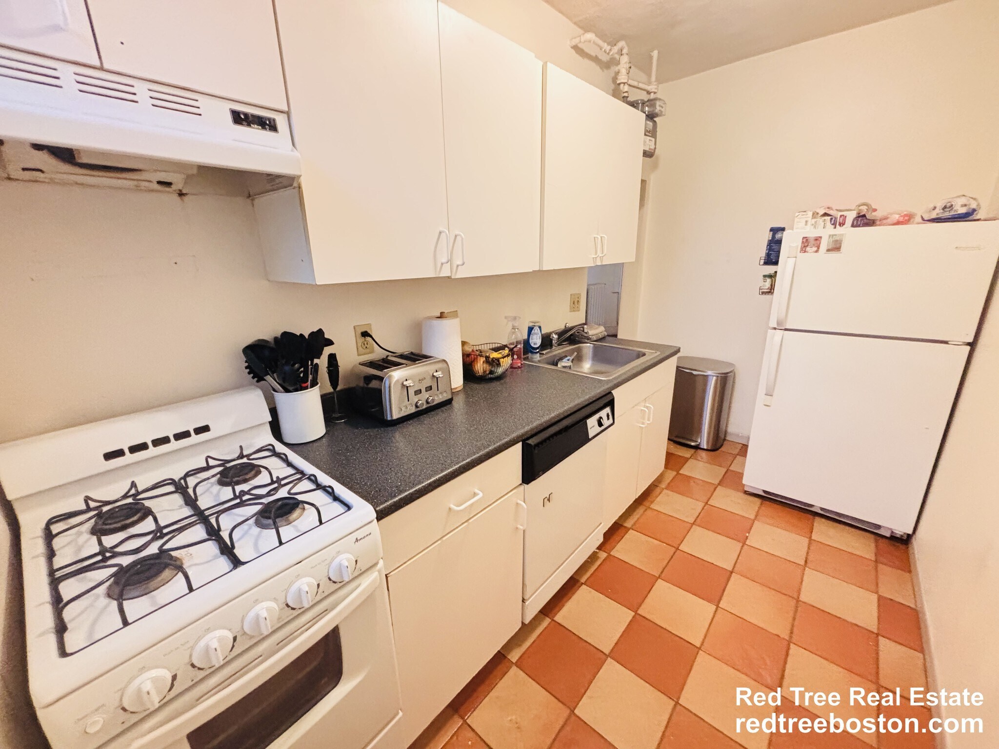 Building Photo - 15 Scottfield Rd