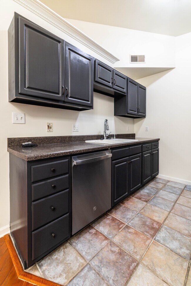 Building Photo - 1315 Lucy Way