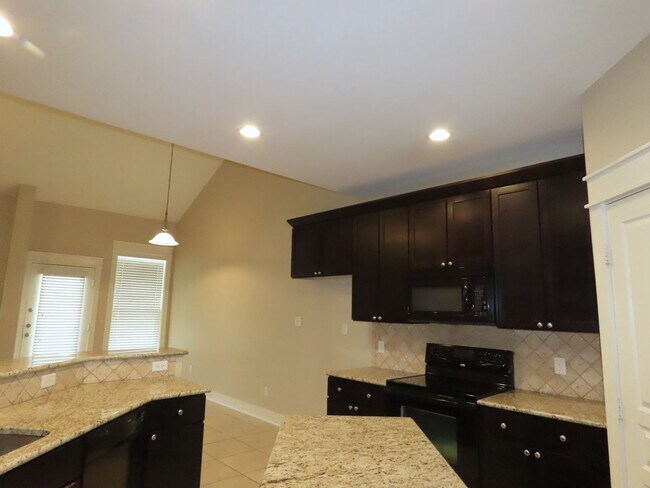 Building Photo - South Tyler! Stunning 5 Bedroom, 3.5 Bath ...