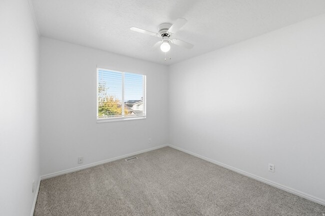 Building Photo - 6939 W 4065 S