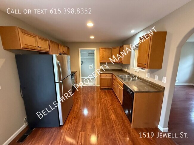 Building Photo - 1519 Jewel St