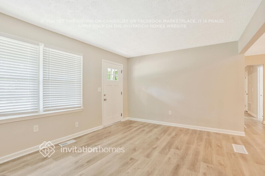 Building Photo - 133 Rosewood Dr