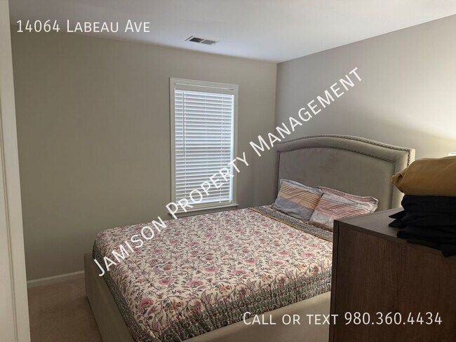 Building Photo - 14064 Labeau Ave