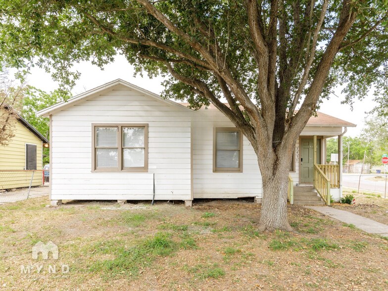 Primary Photo - 3637 Mimosa Dr