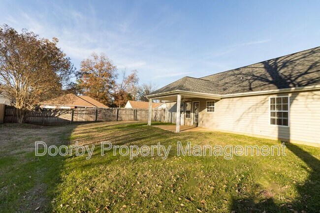 Building Photo - 14 Bunker Dr