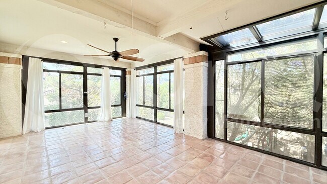Building Photo - 10188 E Cortez Dr