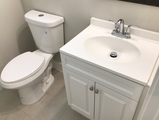 Building Photo - 2109 Marnel Rd