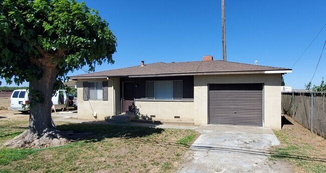 Primary Photo - Coming Soon Cozy Renovated Country Propert...