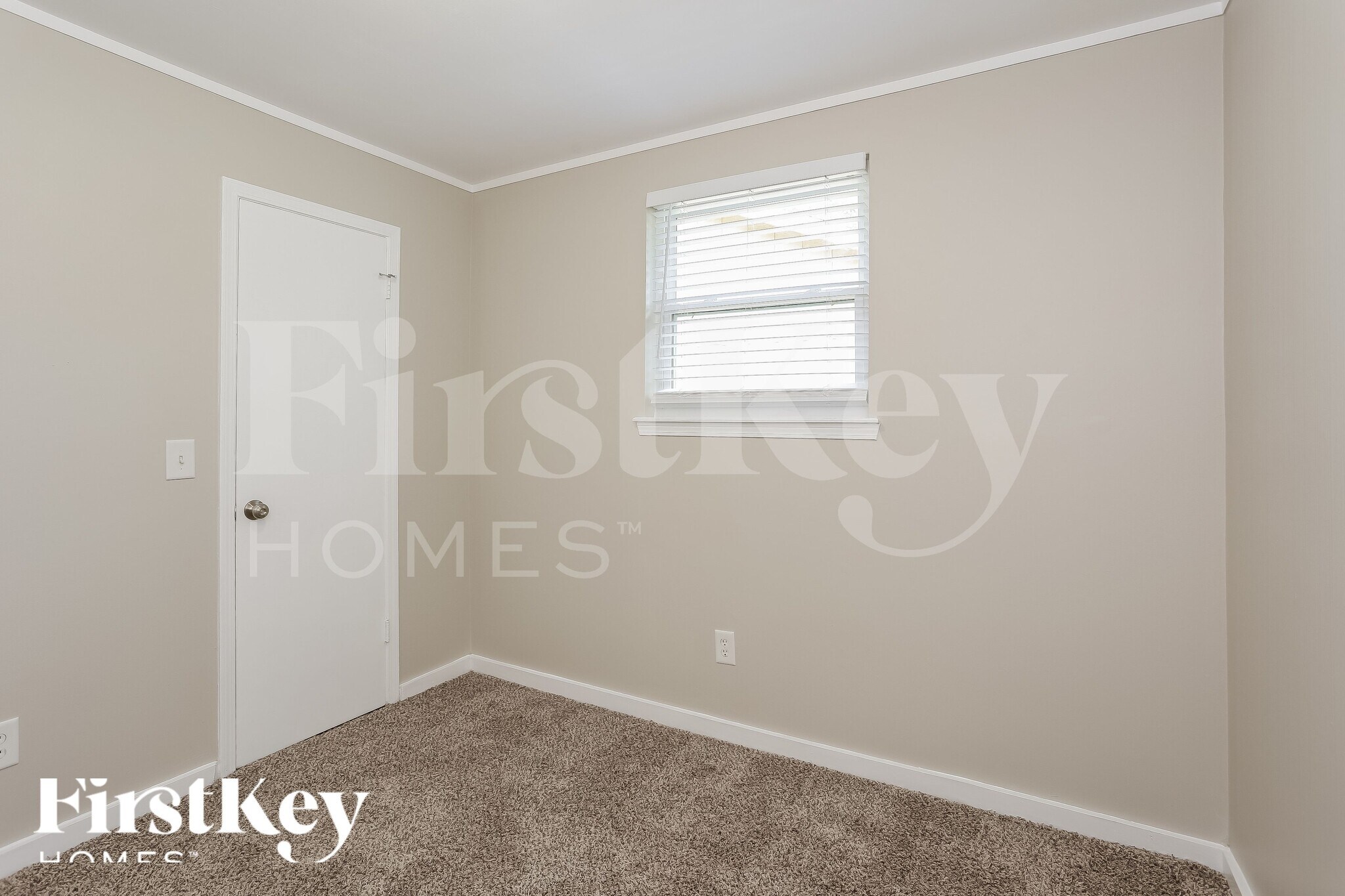 Building Photo - 1047 Cove Landing Dr