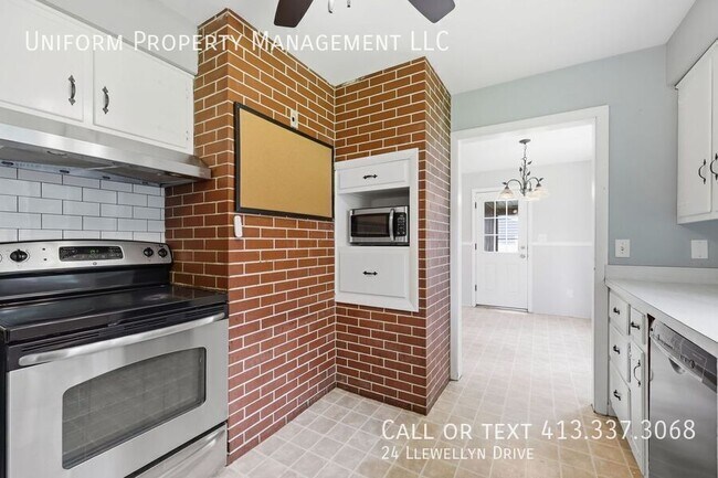 Building Photo - 24 Llewellyn Dr