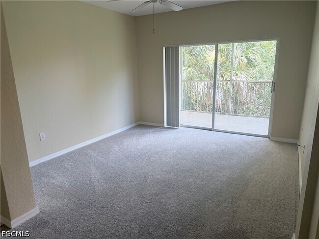 Building Photo - 6321 Aragon Way