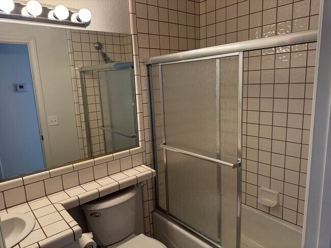 Building Photo - 9191 White Rd