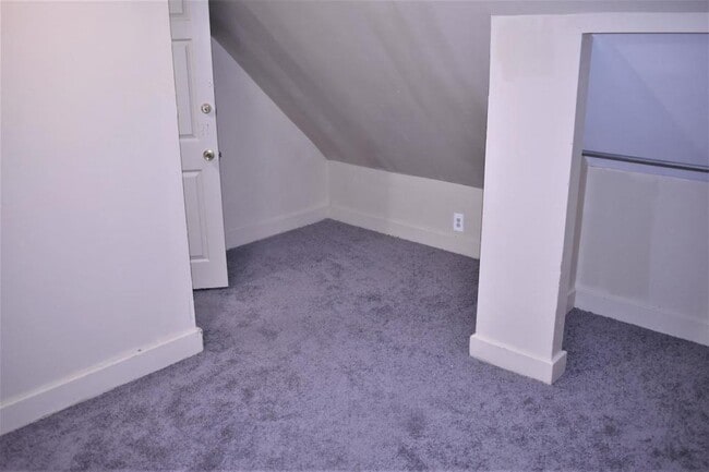 Building Photo - 4835 W Congress Pkwy