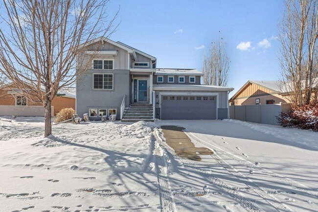 Building Photo - Charming 4-Bedroom, 3-Bath Home in East Loveland