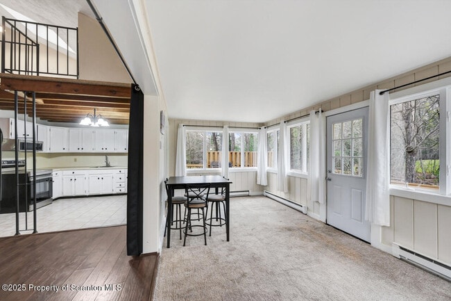 Building Photo - 300 Lake Rd