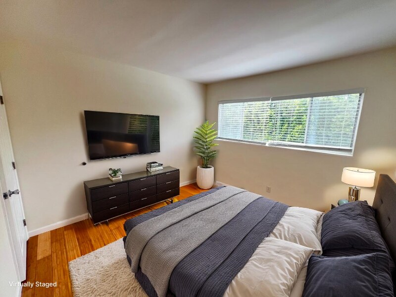 Building Photo - 2637 S Centinela Ave