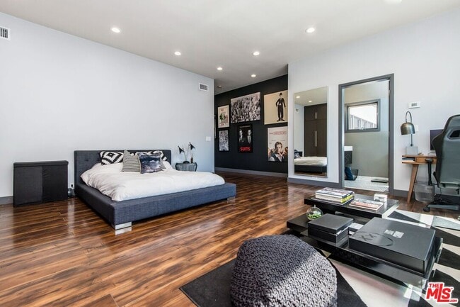 Building Photo - 11955 Pinnacle Pl