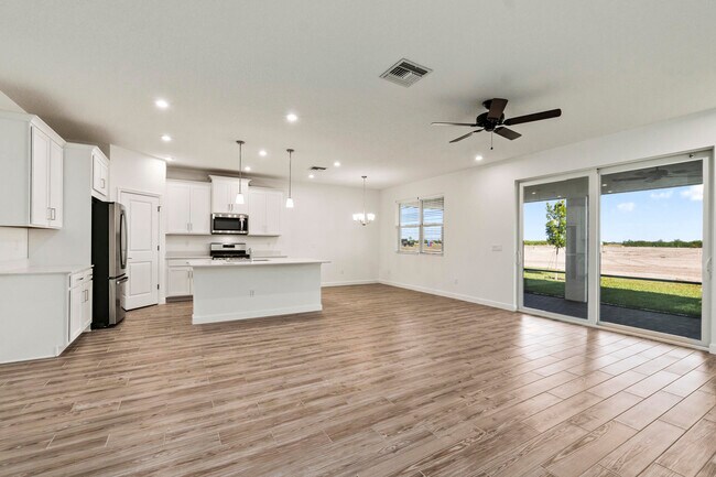 Building Photo - 14135 SW Safi Ter