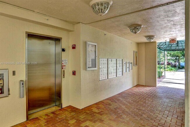 Building Photo - 10730 NW 66th St